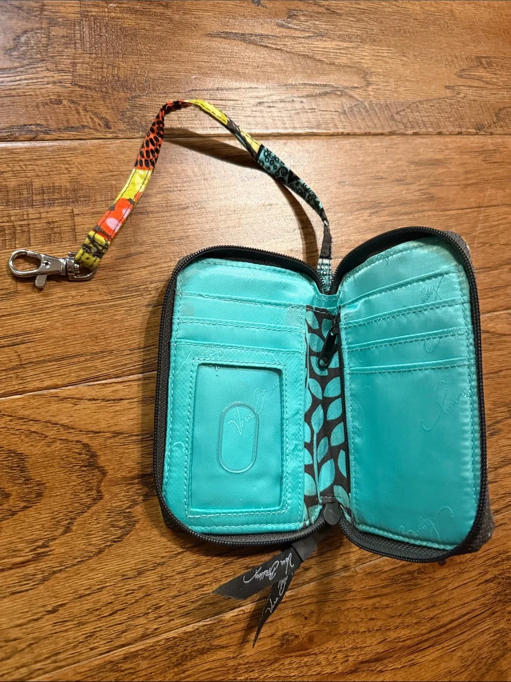 Vera Bradley Quilted Zip Organizer Wallet Wristlet Floral Multicolor